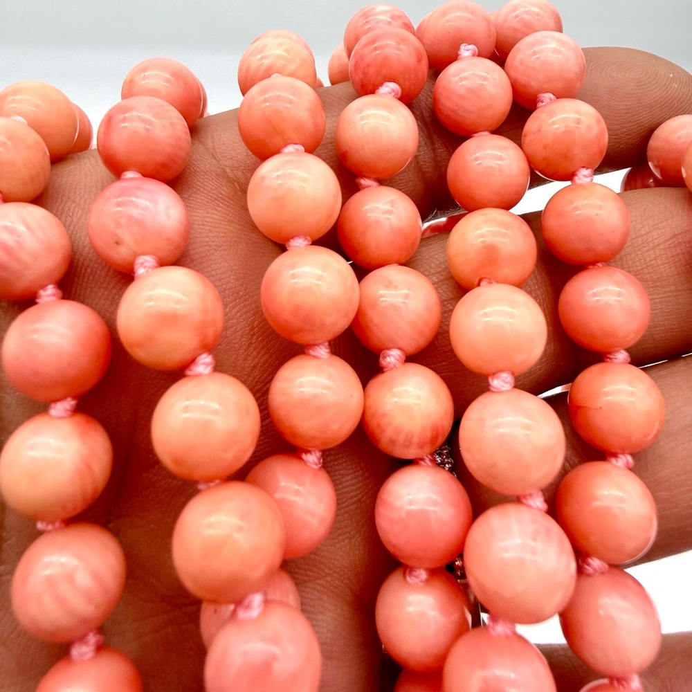 Vintage 56" Genuine Angel Skin Coral Necklace Hand Knotted 8.5mm Beads 124g - Picture 3 of 13